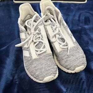 Gray and White Adidas Knit Sneakers w/ Cloud foam. Men’s size 7.5.